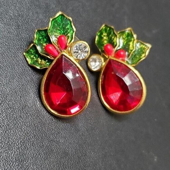 Avon holiday holly earrings - Picture 1 of 6